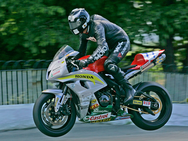 angel nieto isla de man jorge lorenzo y 193 ngel nieto con dainese en el tourist angel nieto isla de man jorge lorenzo y 193 ngel nieto con dainese en el tourist
