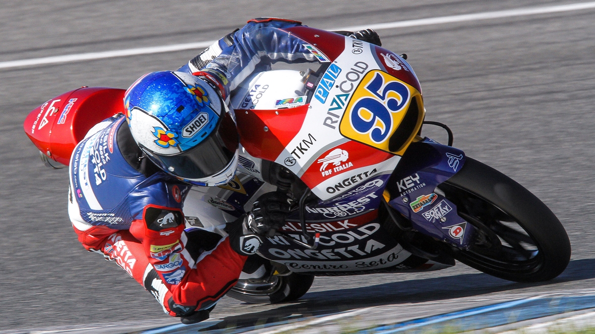 Los pilotos de Moto2 y Moto3 arrancan 2017