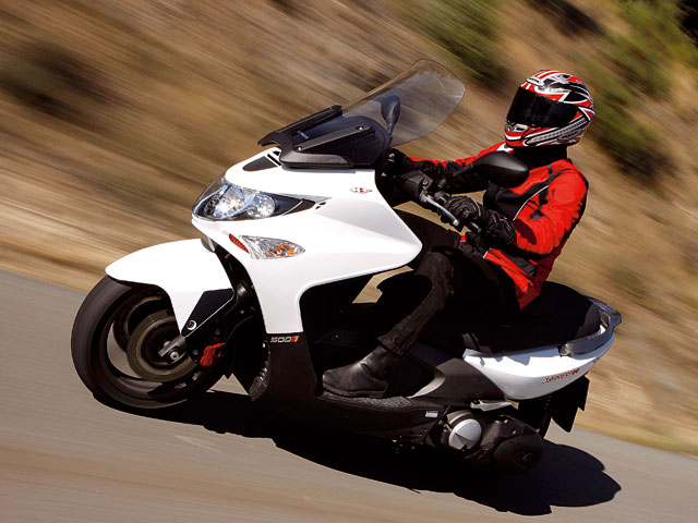KYMCO Xciting 500 R | Scooter | Motociclismo.es