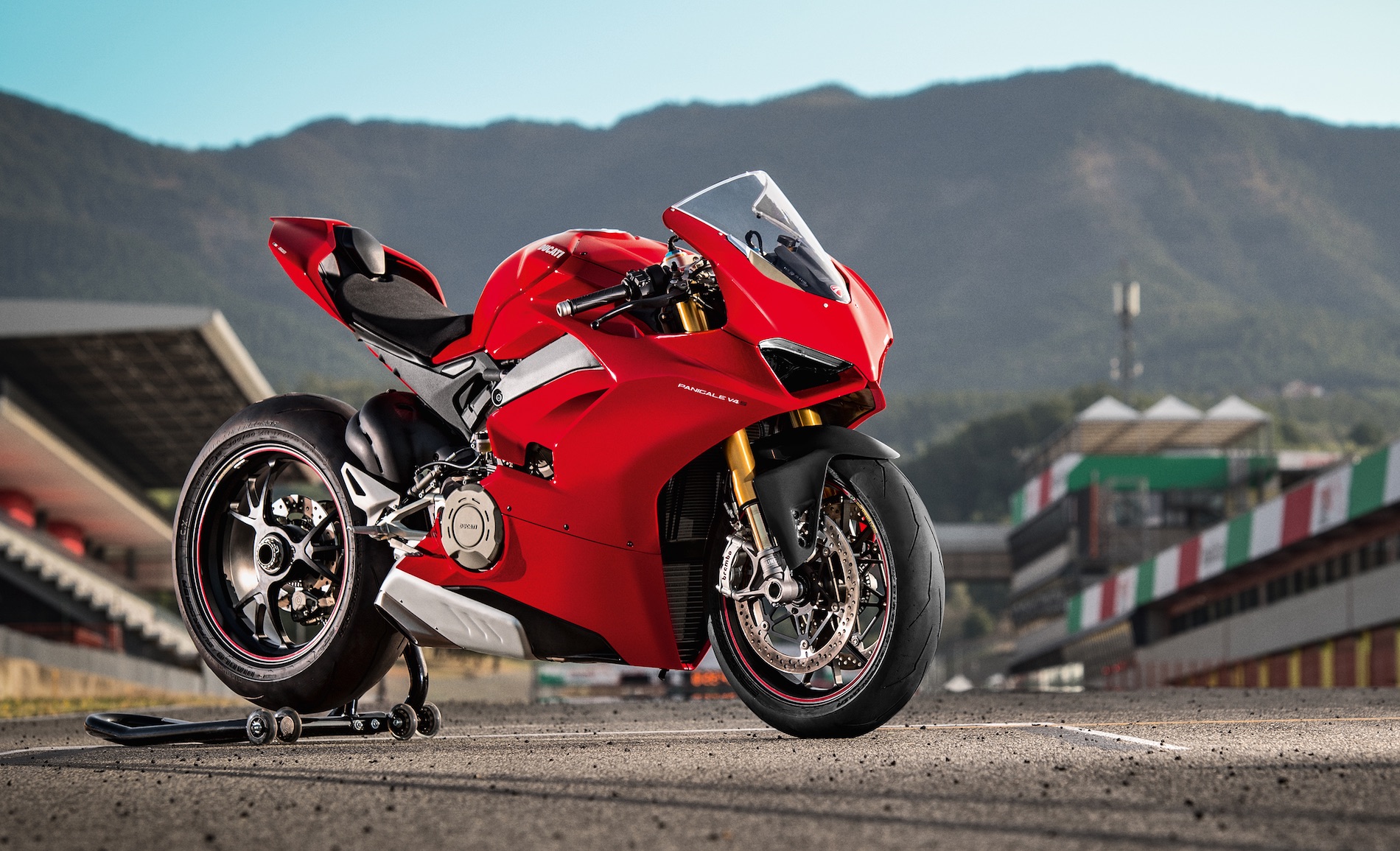Двигатель ducati v4