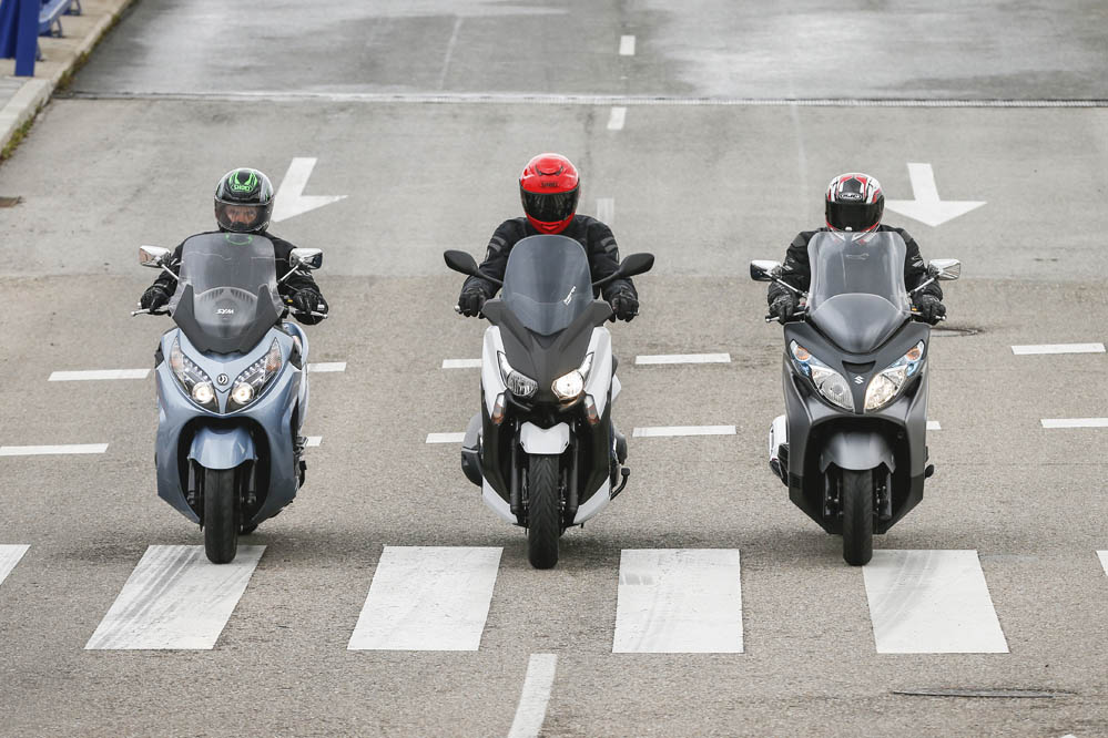 Comparativa scooter 400: Suzuki Burgman, SYM Maxsym y Yamaha Comparativa scooter 400: Suzuki Burgman, SYM Maxsym y Yamaha