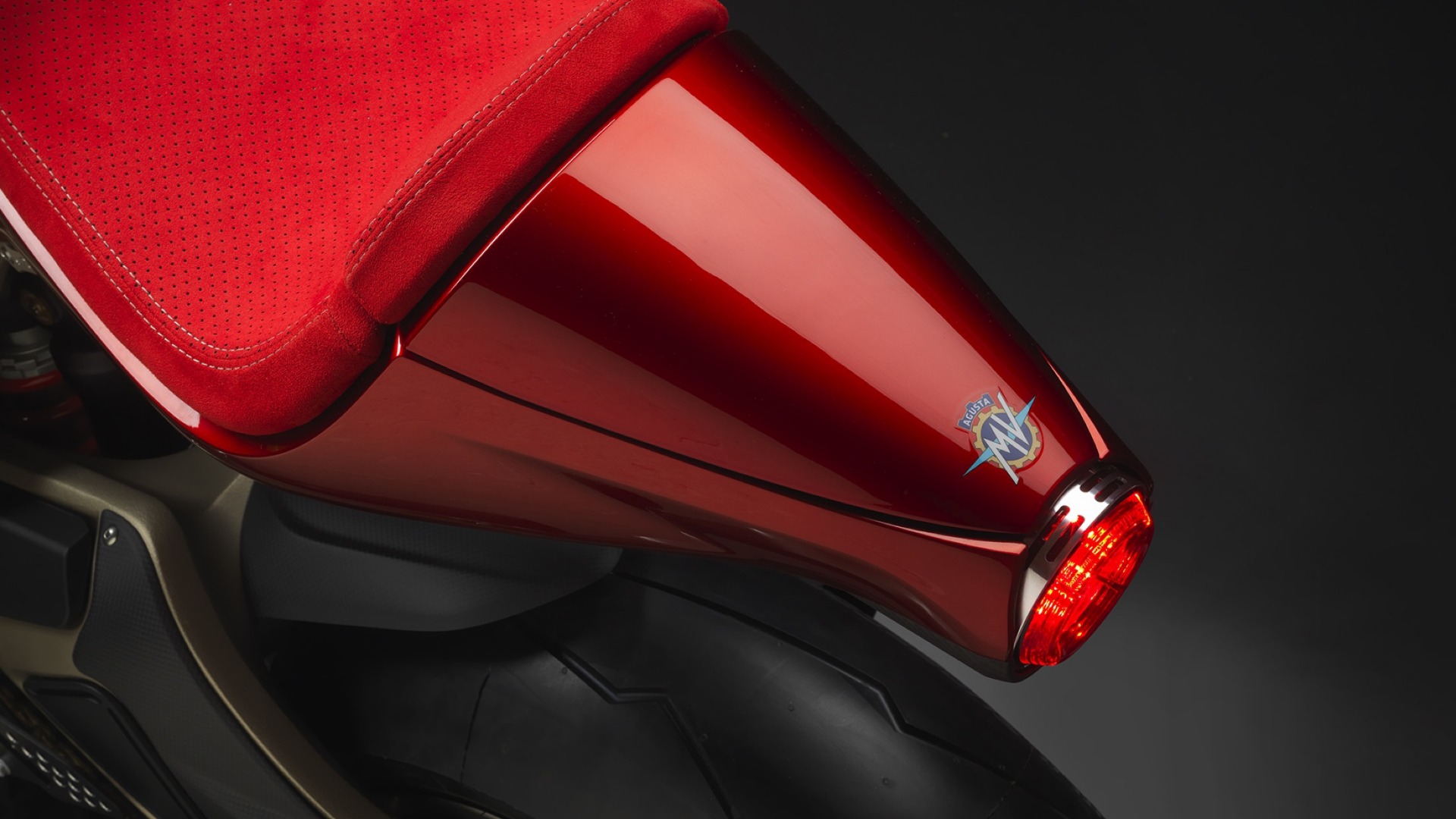 MV Agusta Superveloce 800, la razón por la que MV Agusta enamora