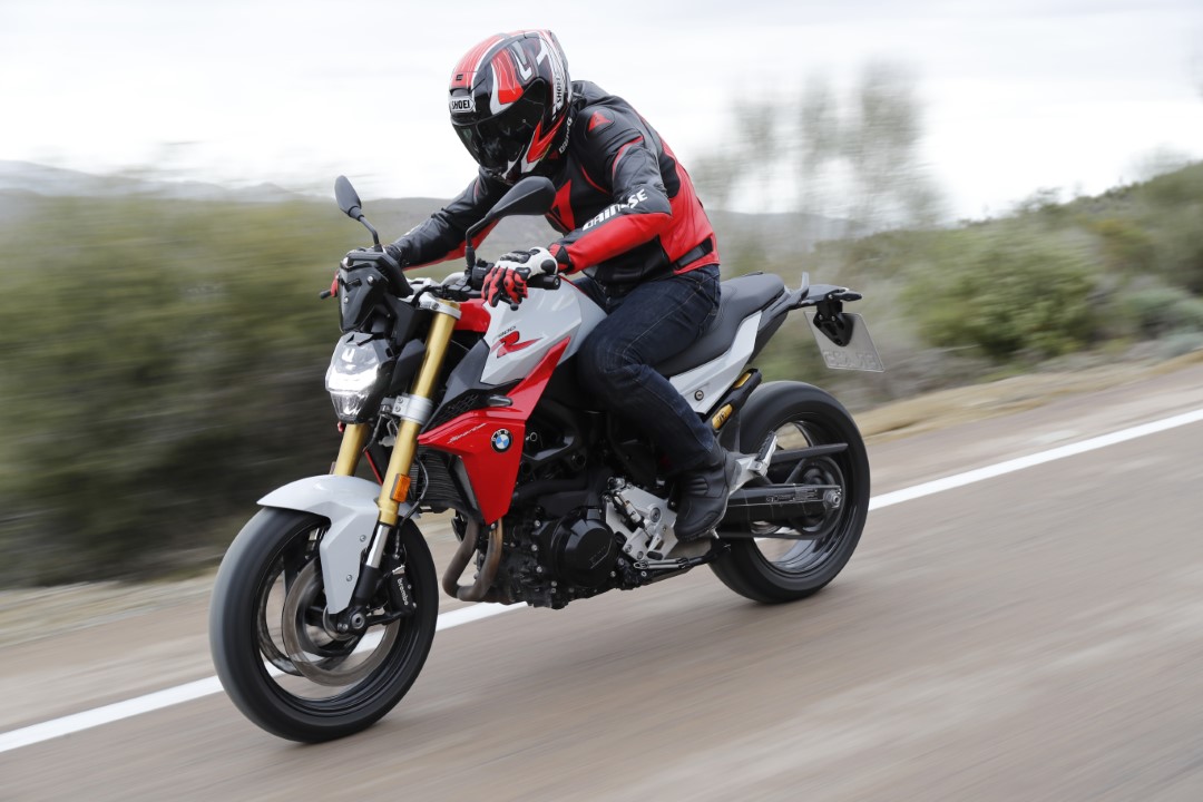 BMW F 900 R - F 900 XR 2020, prueba, ficha técnica y primeras impresiones