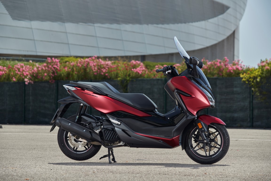 Honda forza 125