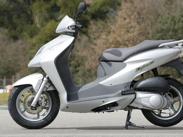 Honda Dylan 125 | Scooter | Motociclismo.es