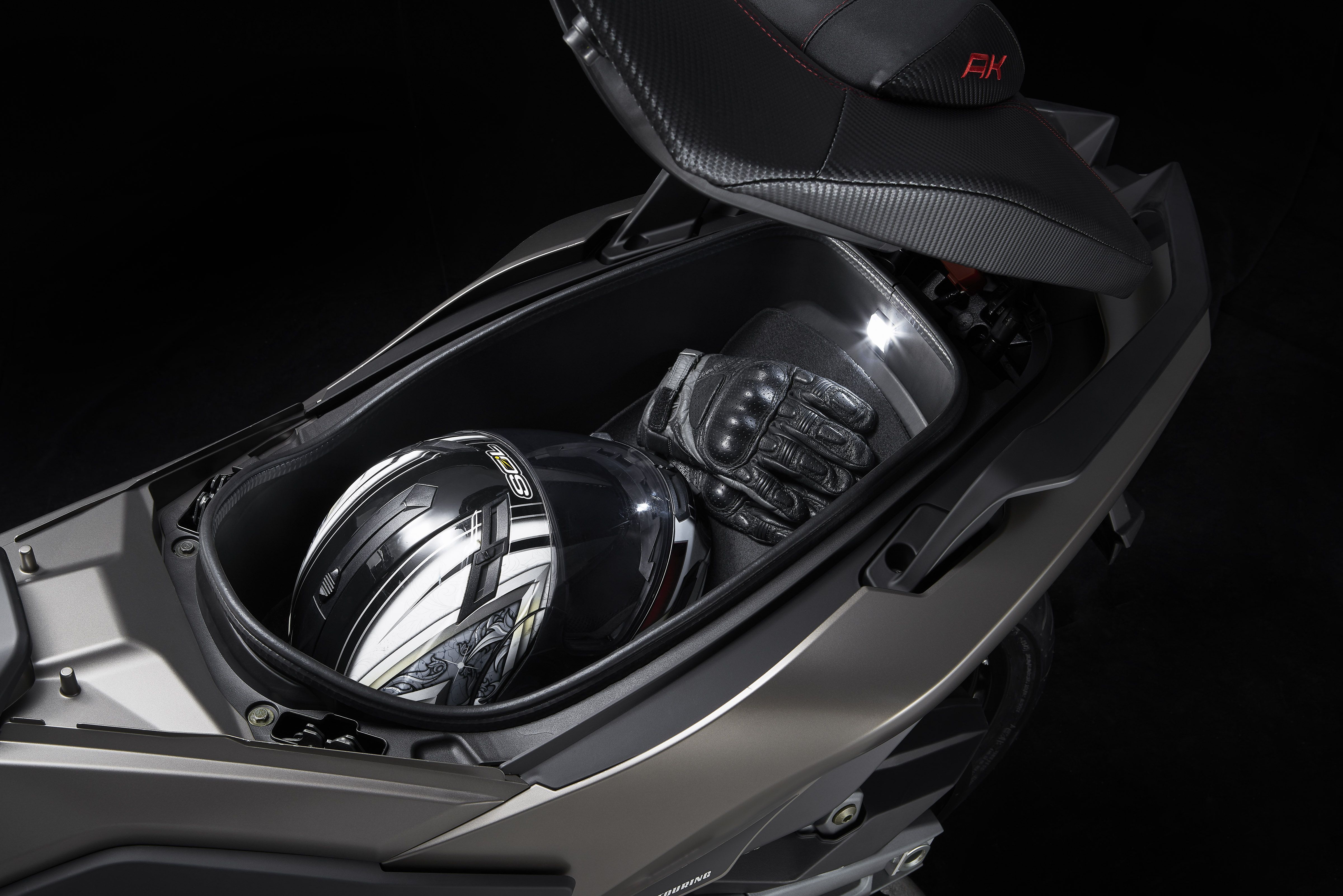 KYMCO AK 550 ST 2022.