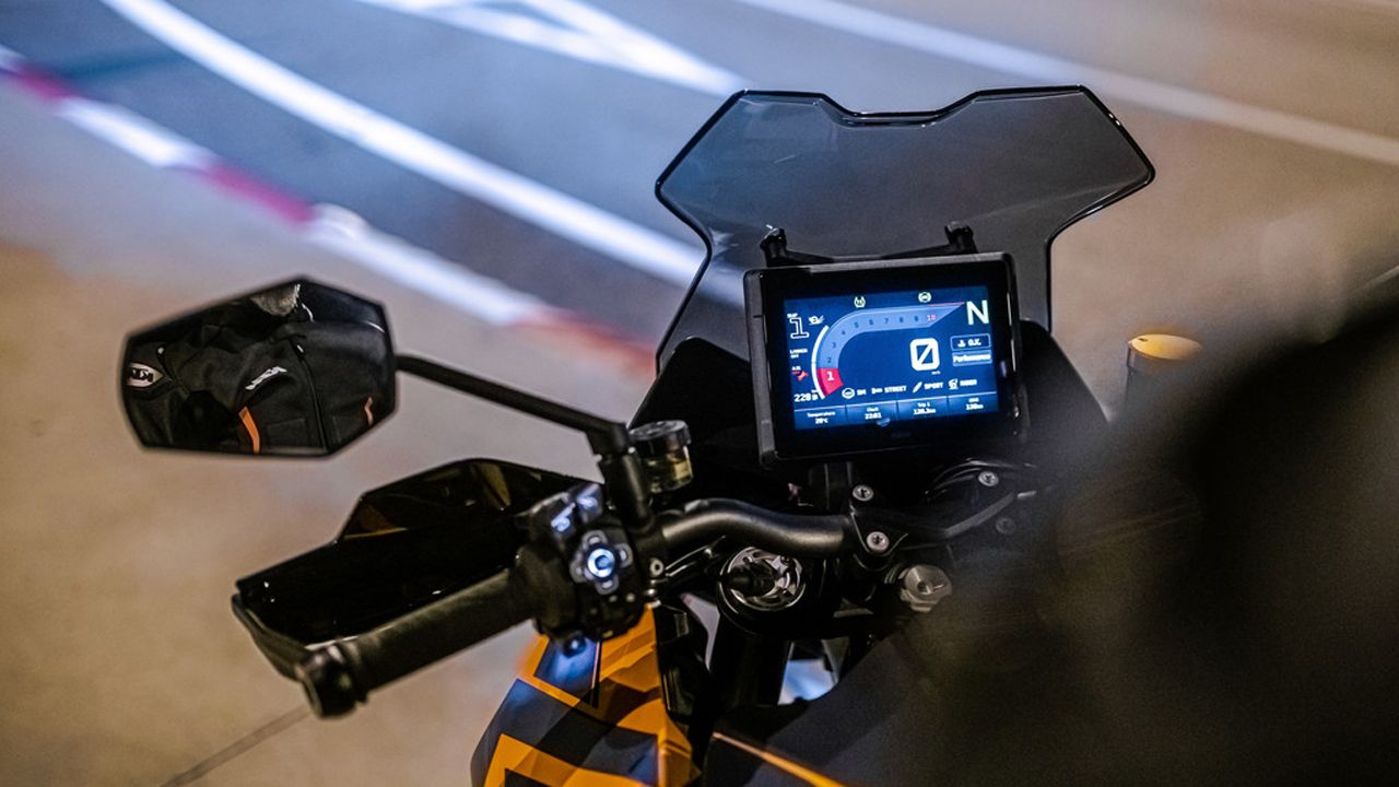 KTM 1290 Super Duke GT 2022