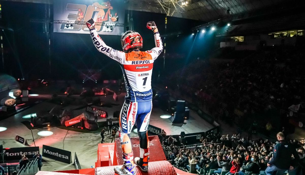 Toni Bou: “las carreras de trial indoor son mi hábitat natural”. Toni Bou: “las carreras de trial indoor son mi hábitat natural”.