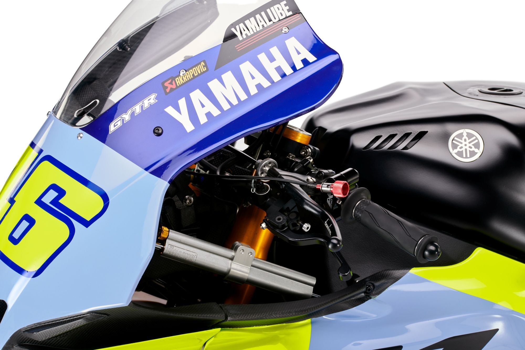 Yamaha R1 GYTR VR46 Tribute Valentino Rossi 02