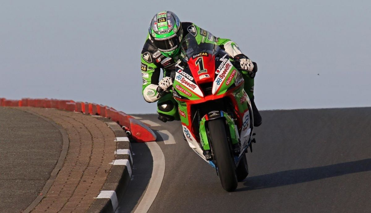 Glenn Irwin logró en 2019 su cuarta victoria en la NW200 Glenn Irwin logró en 2019 su cuarta victoria en la NW200