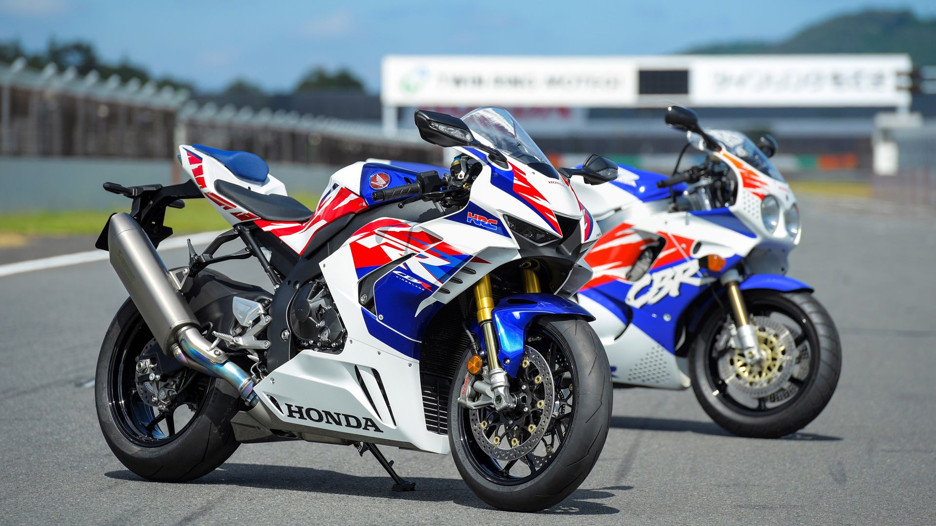 Honda CBR1000RR 2022 30 Aniversario (11)