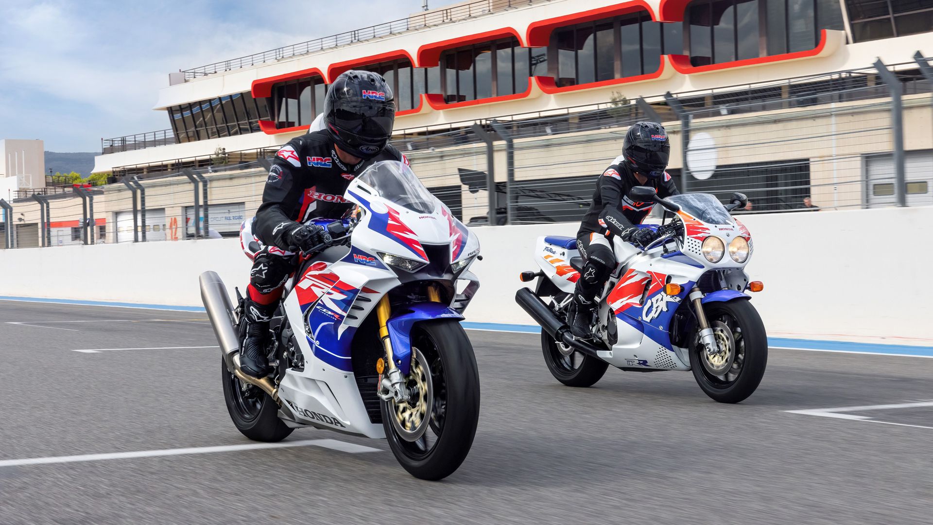 Honda CBR1000RR 2022 30 Aniversario (13)