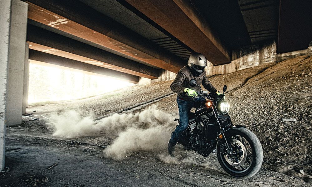 Honda CMX1100 Rebel: Una cruiser con mucha carga tecnológica que sorprende por su rendimiento