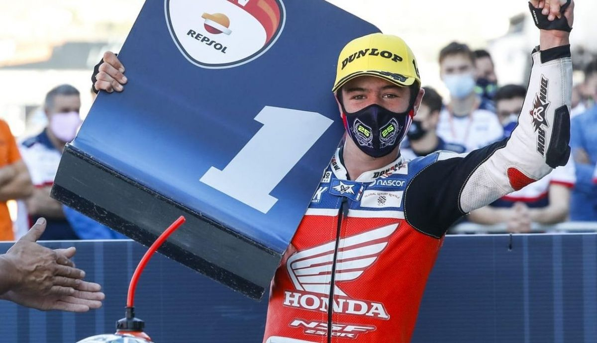 Marcos Ruda celebra una victoria en la European Talent Cup 2020 Marcos Ruda celebra una victoria en la European Talent Cup 2020