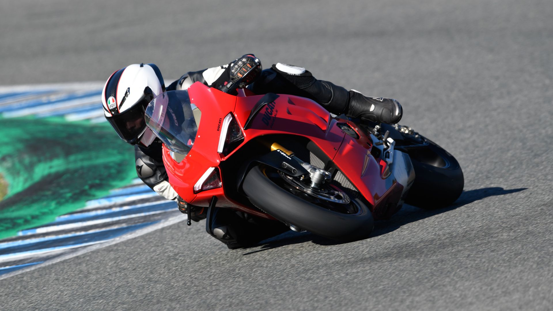 Ducati Panigale V4S 2022 Accion (3)