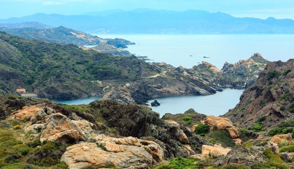 Imagen de toda la costa cercana al Cabo de Creus, una ruta para ir en moto. Fuente: iStock / J Wildman Imagen de toda la costa cercana al Cabo de Creus, una ruta para ir en moto. Fuente: iStock / J Wildman