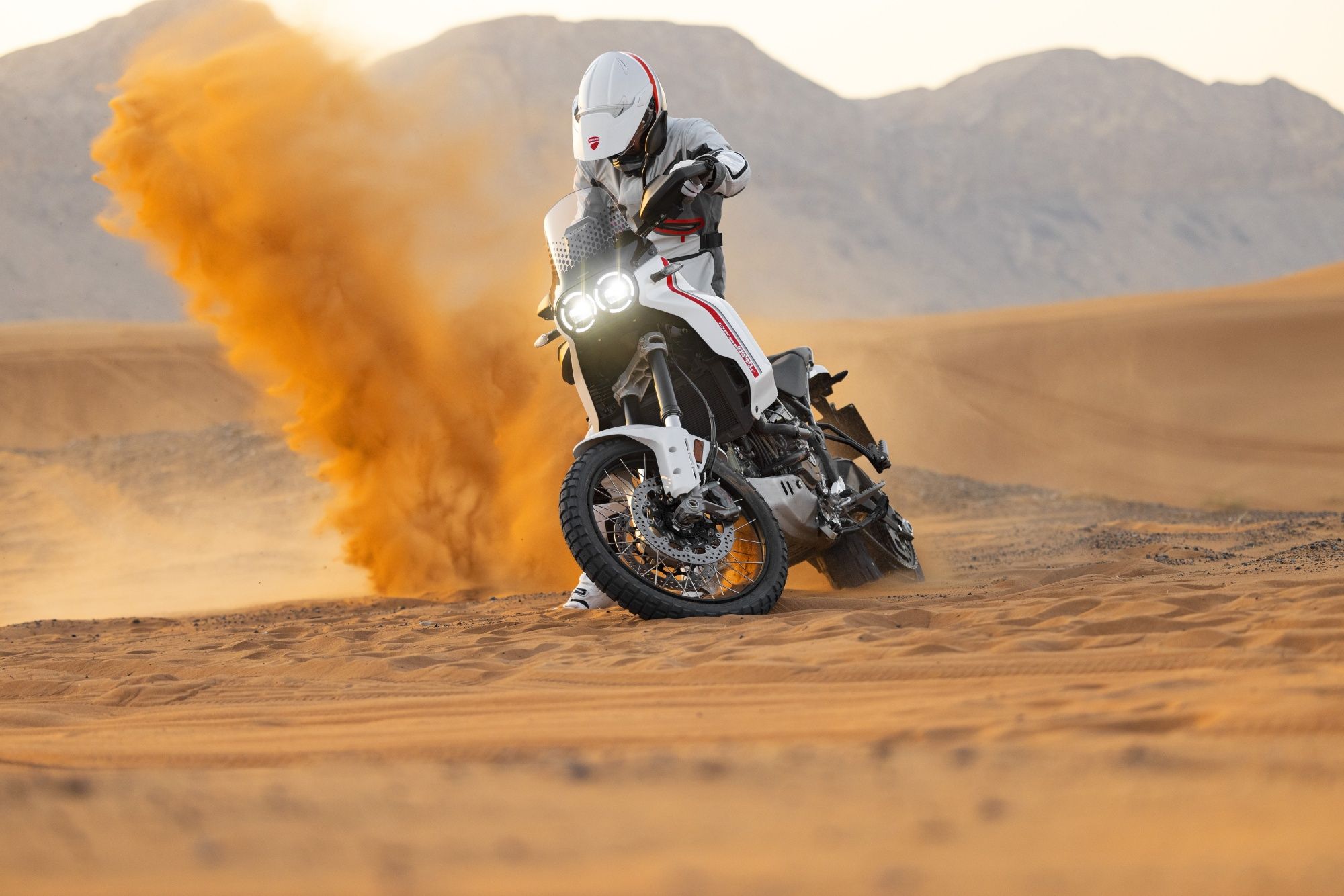 Ducati DesertX 2022 07