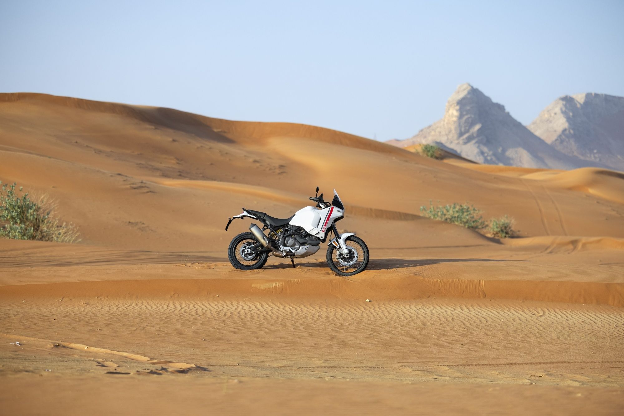 Ducati DesertX 2022 05