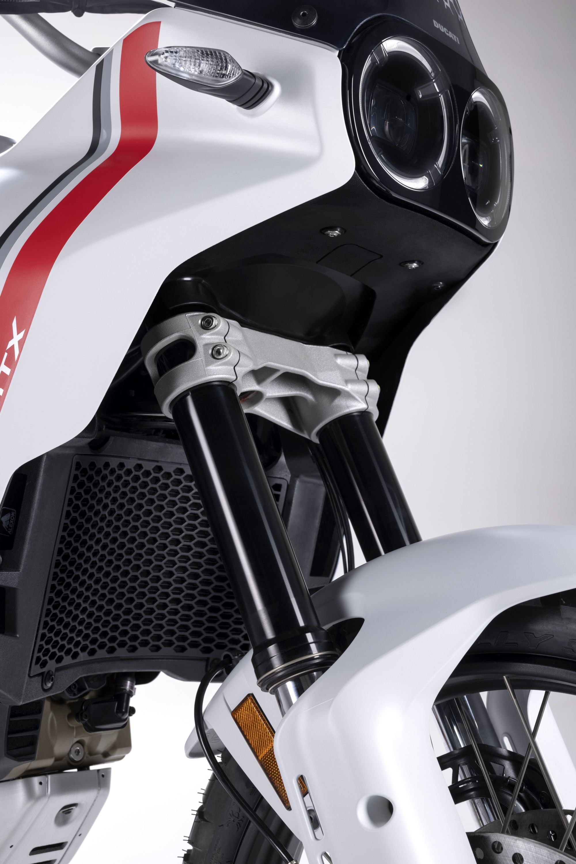 Ducati DesertX 2022 25