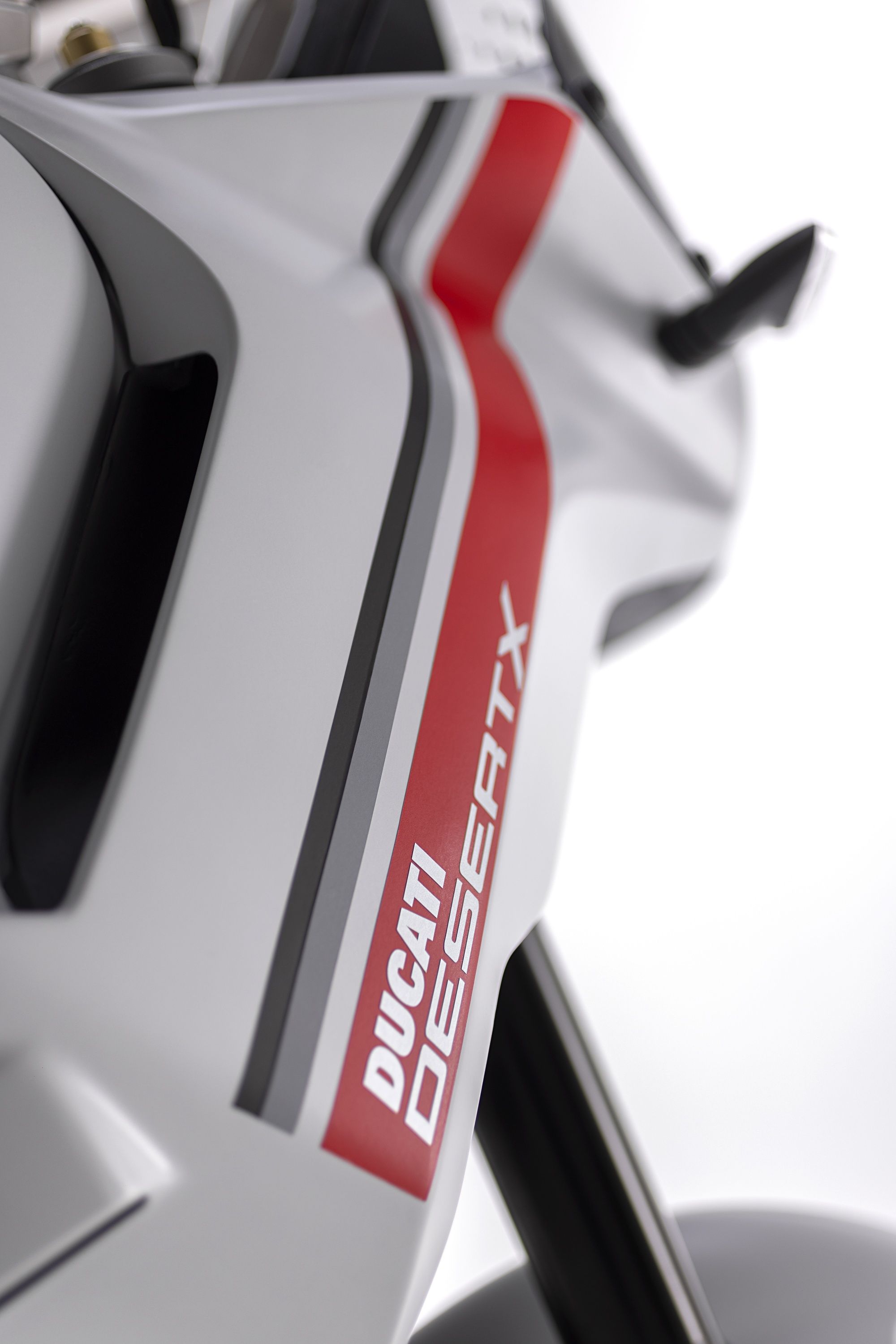 Ducati DesertX 2022 40