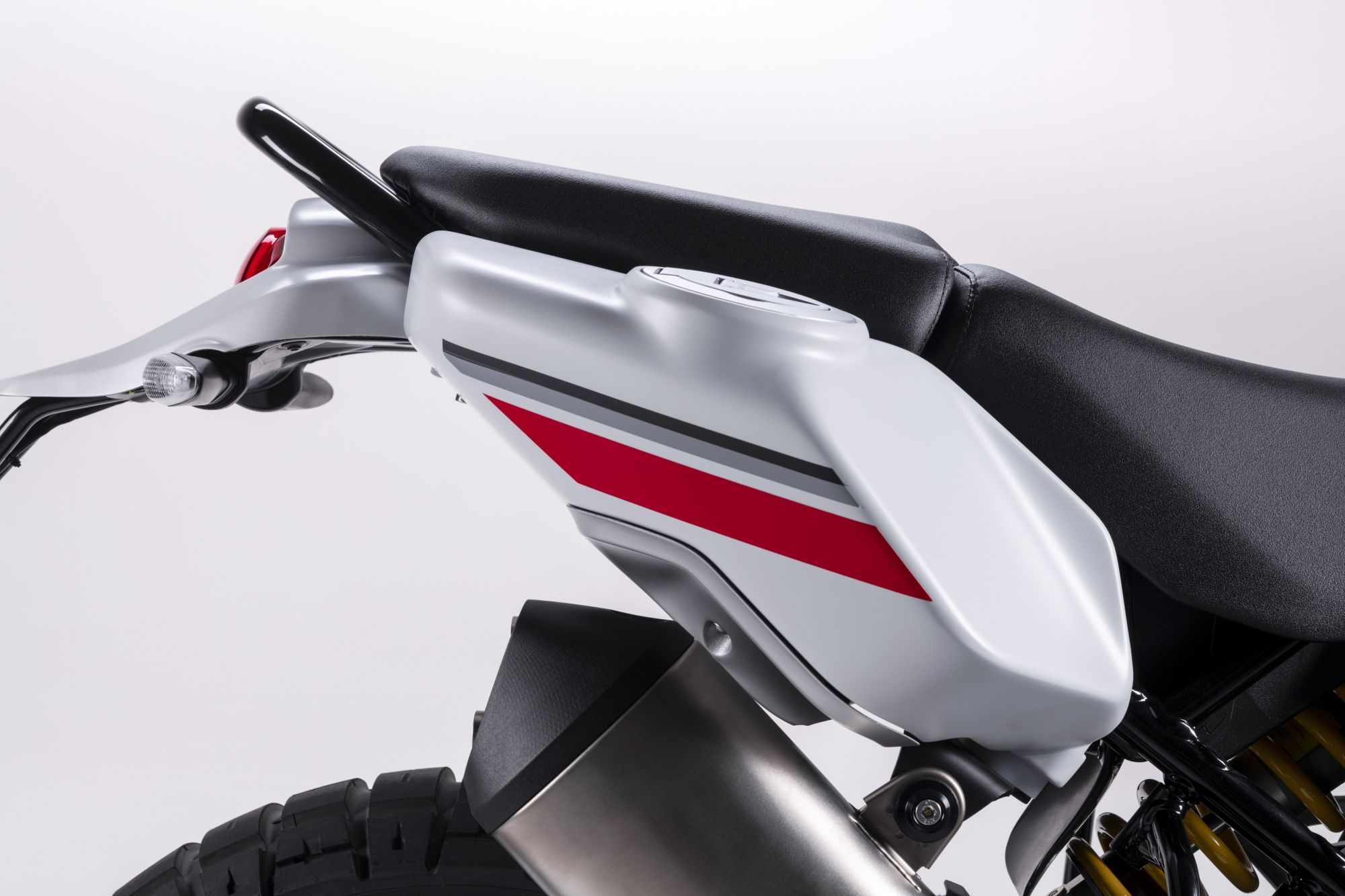 Ducati DesertX 2022 47