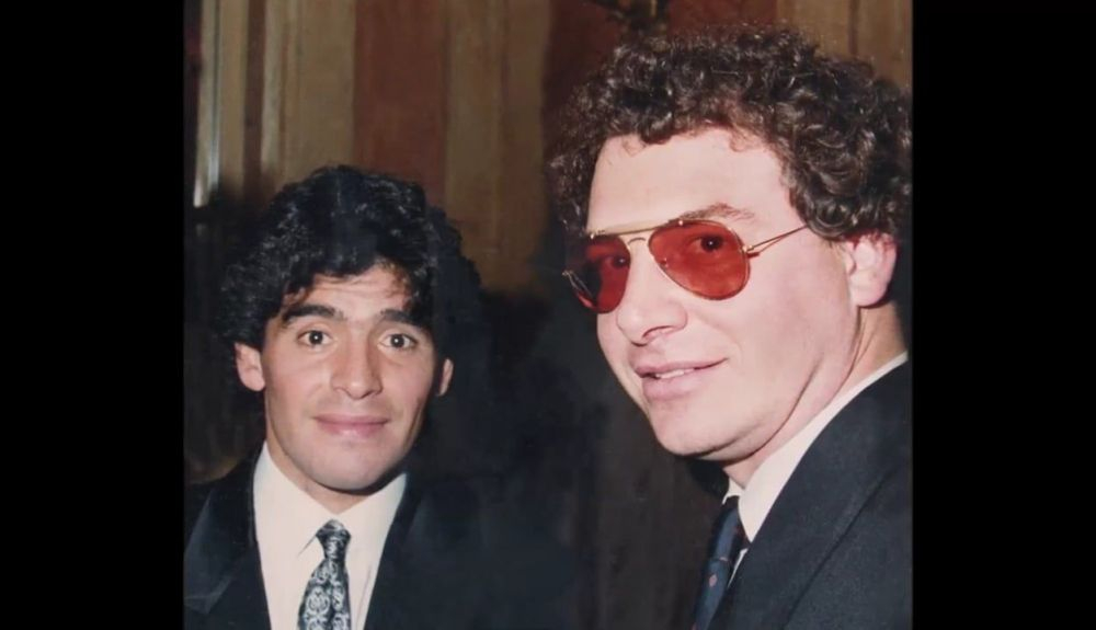 Emilio Scotto con Diego Armando Maradona. Fuente: emilioscotto.com