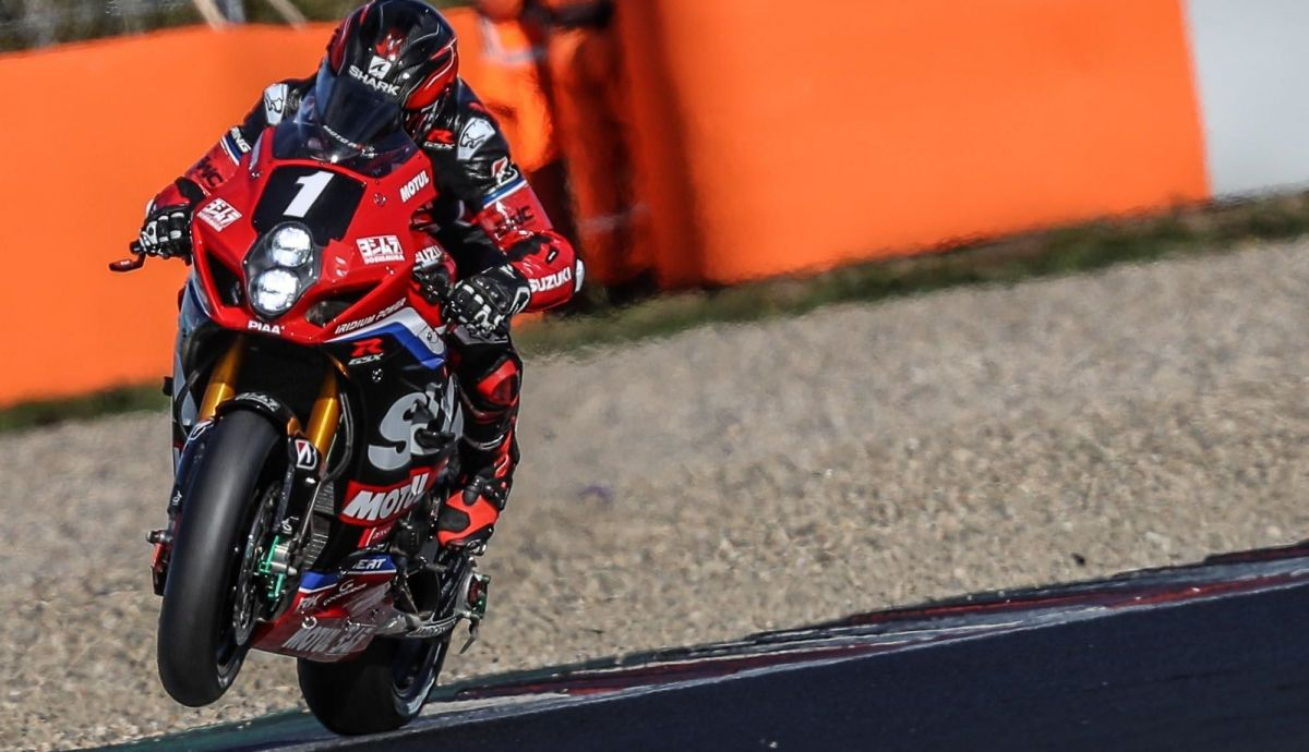 Sylvain Guintoli ha conquistado el FIM EWC 2021 en su primer año en el Yoshimura SERT Sylvain Guintoli ha conquistado el FIM EWC 2021 en su primer año en el Yoshimura SERT
