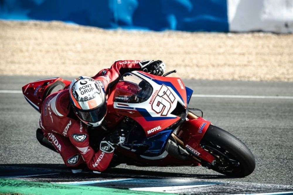 Test Honda WSBK 2022 Iker Lecuona Xavi Vierge 05