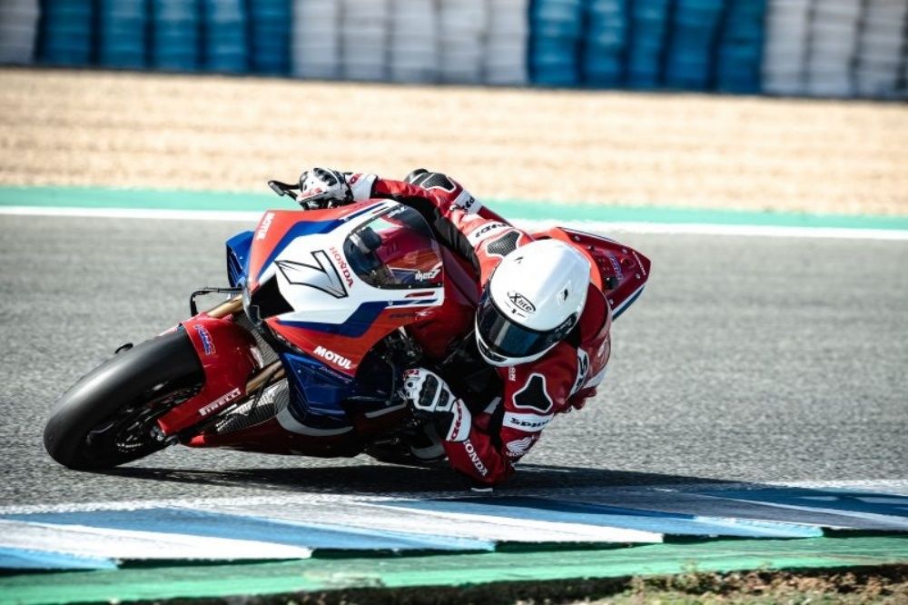 Test Honda WSBK 2022 Iker Lecuona Xavi Vierge 07