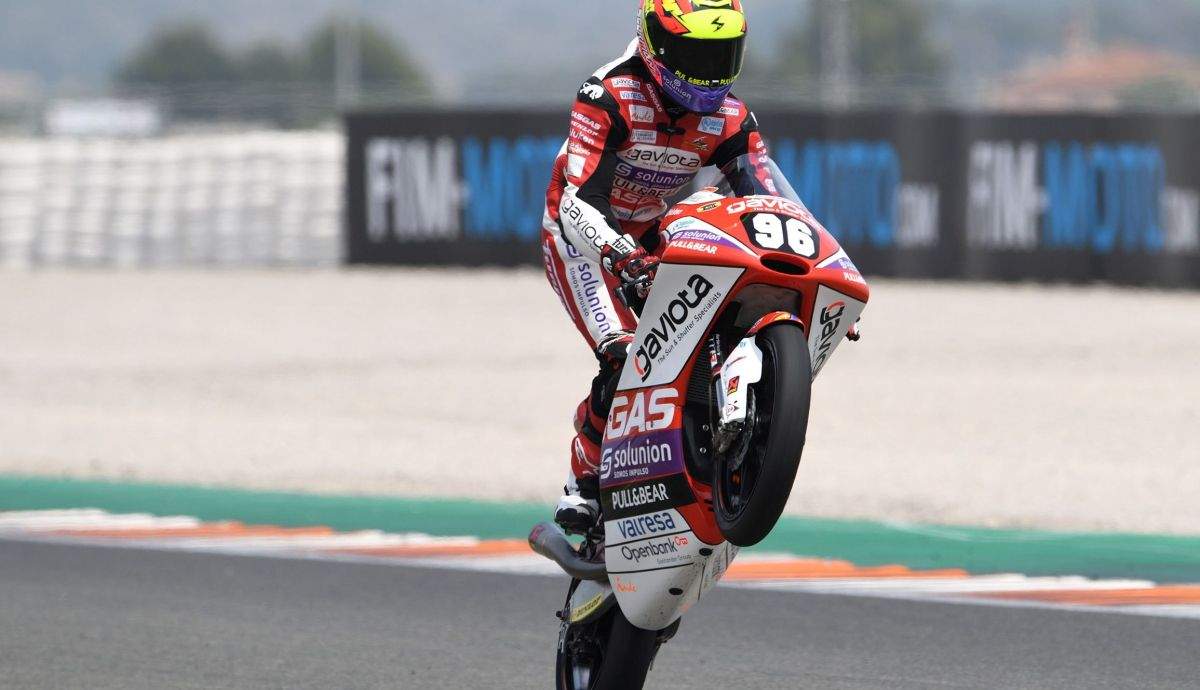 Dani Holgado es el campeón del Mundial Junior de Moto3 2021