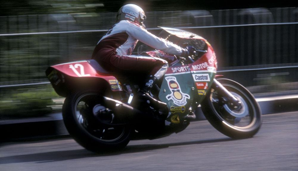 Mike Hailwood en la Isla de Man en 1978. Fuente: Gold & Goose Mike Hailwood en la Isla de Man en 1978. Fuente: Gold & Goose