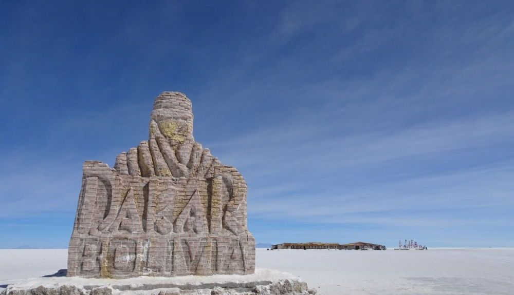 Monumento al rally Dakar en el continente sudamericano. Fuente: iStock / Huiyoung Kim Monumento al rally Dakar en el continente sudamericano. Fuente: iStock / Huiyoung Kim