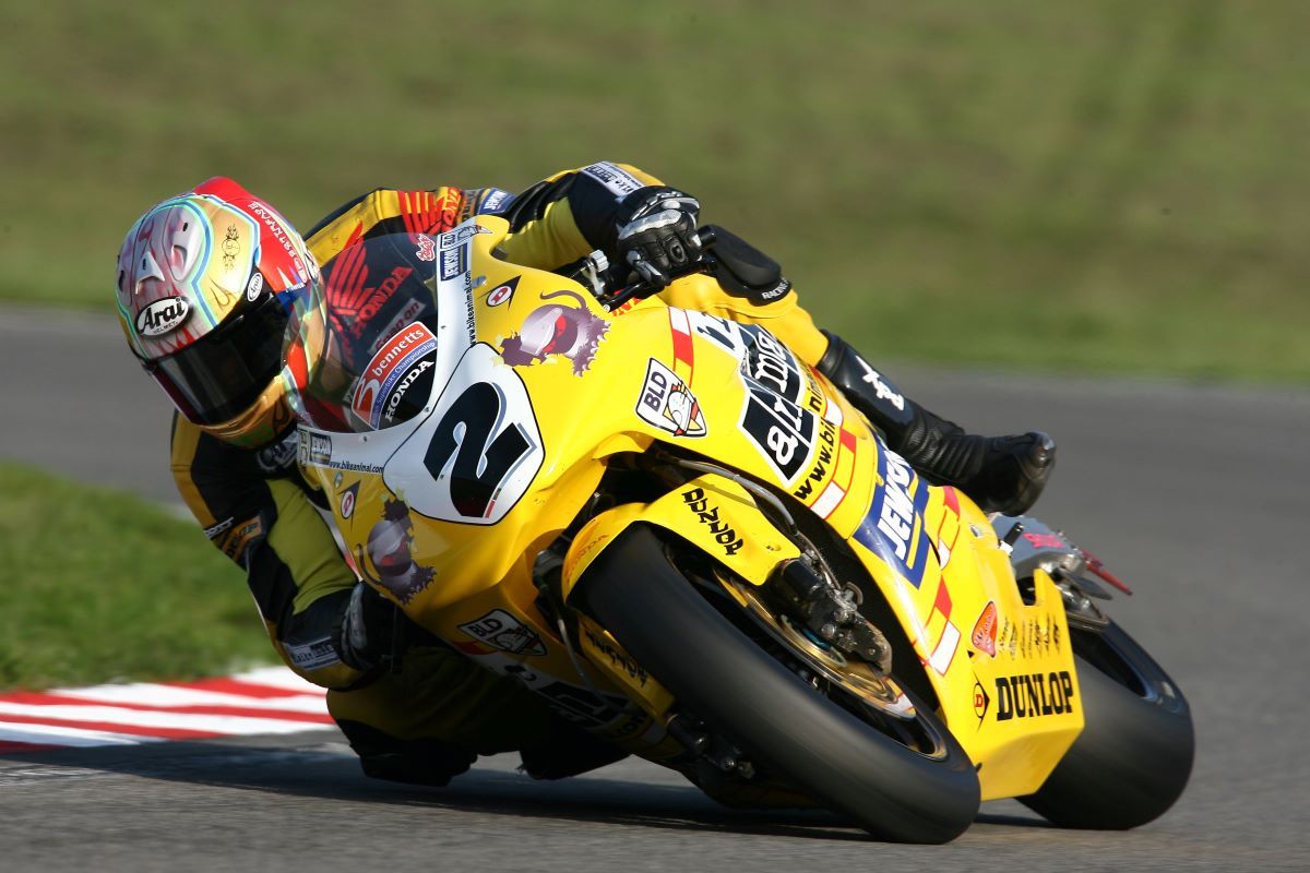 Ian Hutchinson en Brands Hatch en 2007. Fuente: Gold & Goose
