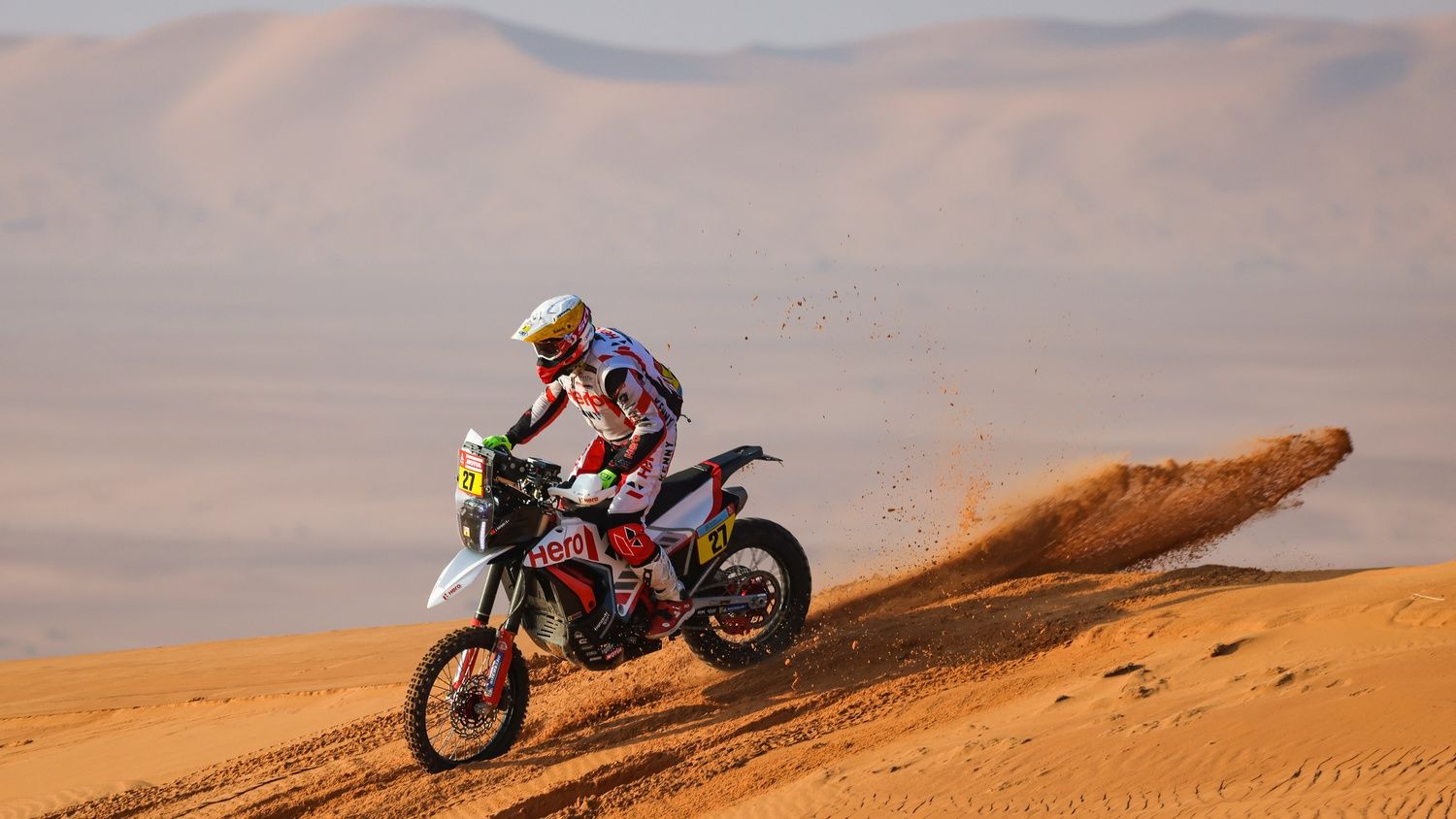 Joaquim Rodrigues ha conseguido en el Dakar 2022 el primer triunfo en la historia de Hero