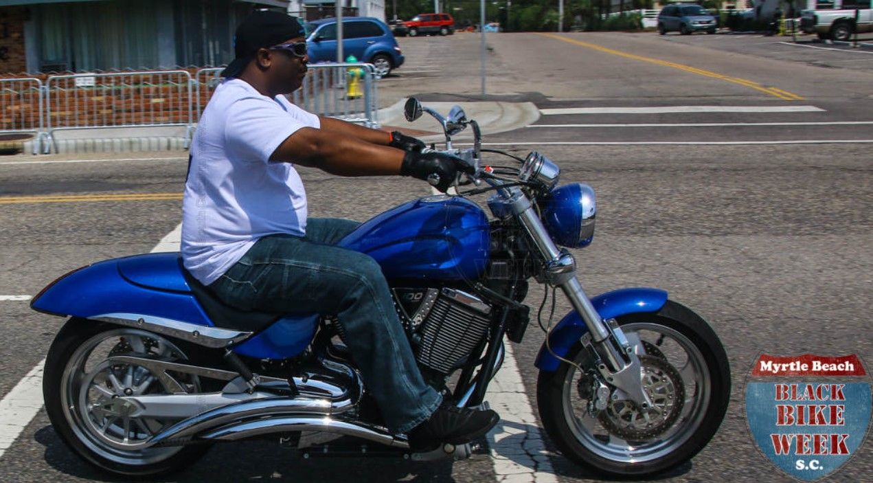 Un motero en la Black Bike Week. Fuente: blackbikeweek.us