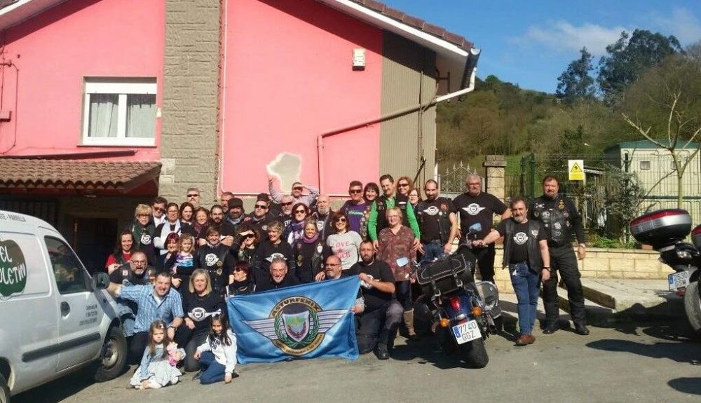 Celebrando la Asturfénix. Fuente: Facebook de la Asociación Asturfénix Celebrando la Asturfénix. Fuente: Facebook de la Asociación Asturfénix