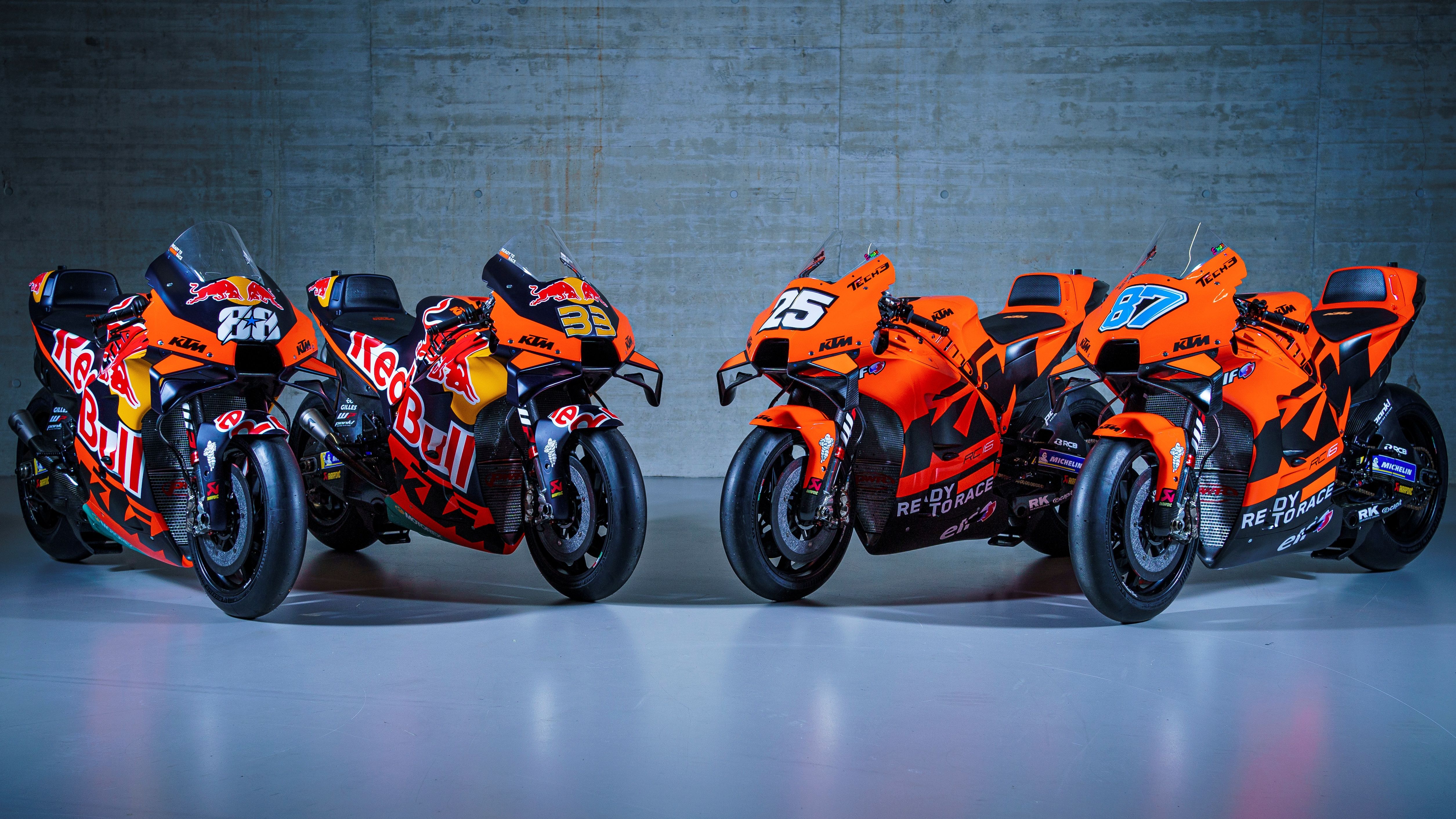 Las KTM RC16 MotoGP para 2022 en el Red Bull y Tech 3 de Miguel Oliveira, Brad Binder, Raúl Fernández y Remy Gardner