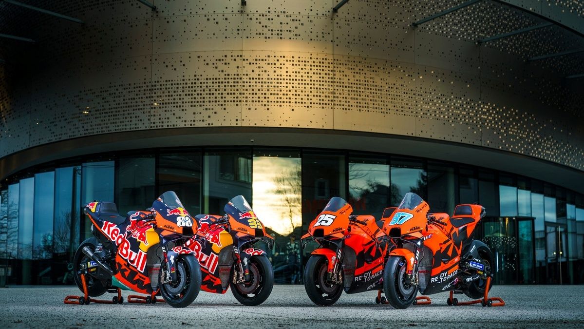 KTM RC16 MotoGP 2022 Red Bull y Tech 3 09
