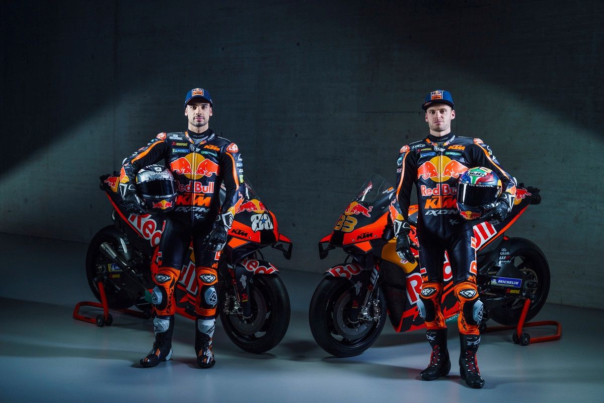 KTM RC16 Factory Red Bull MotoGP 2022 Brad Binder Miguel Oliveira 92
