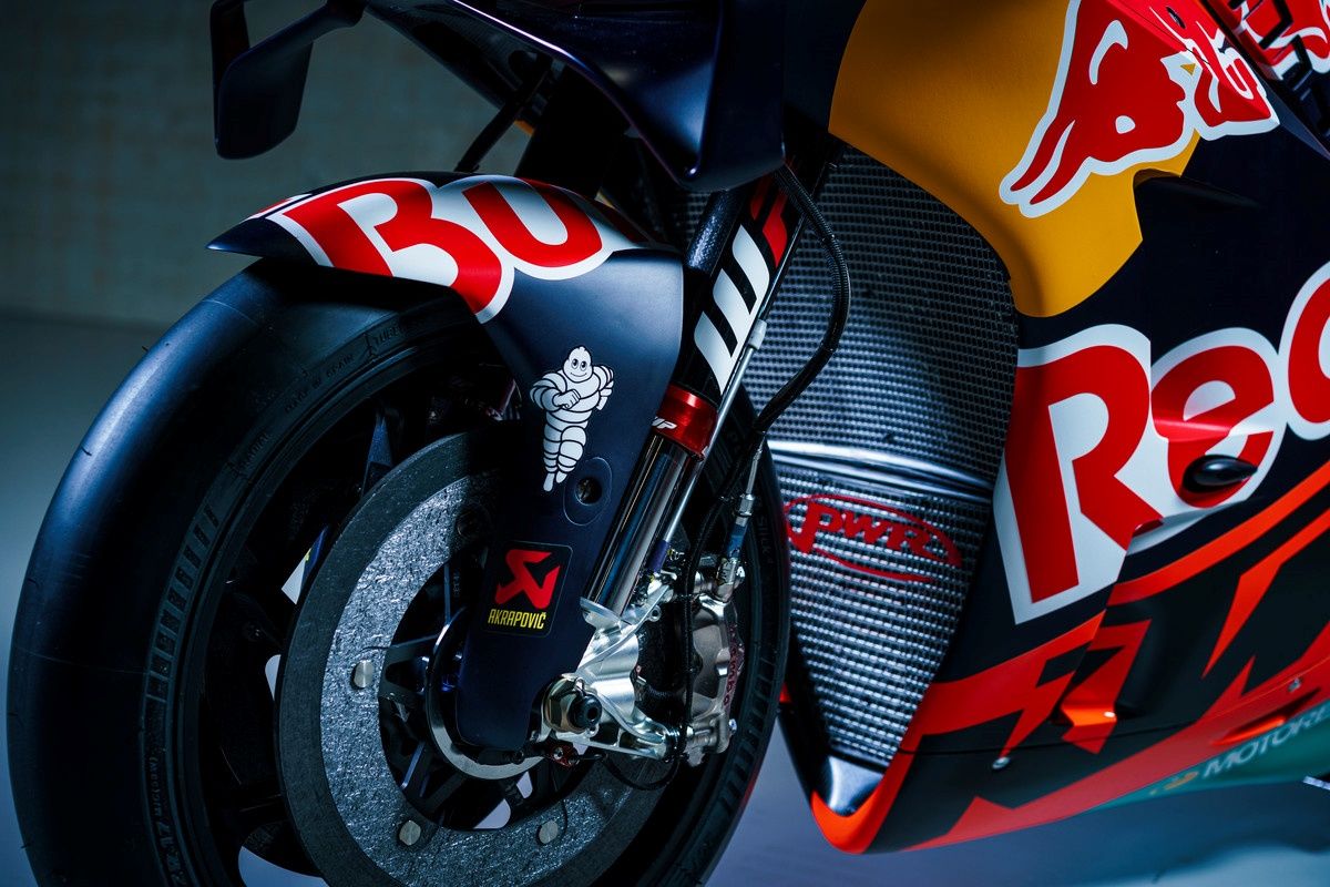 KTM RC16 Factory Red Bull MotoGP 2022 Brad Binder Miguel Oliveira 11