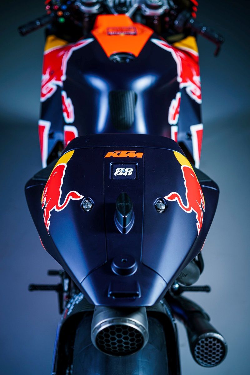 KTM RC16 Factory Red Bull MotoGP 2022 Brad Binder Miguel Oliveira 12