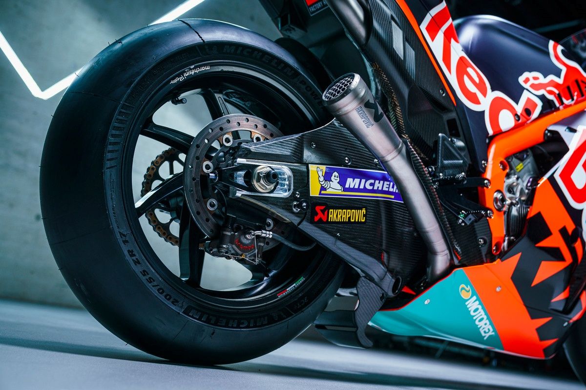KTM RC16 Factory Red Bull MotoGP 2022 Brad Binder Miguel Oliveira 17