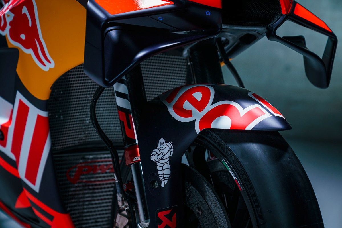 KTM RC16 Factory Red Bull MotoGP 2022 Brad Binder Miguel Oliveira 28