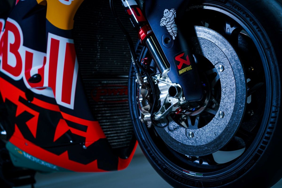 KTM RC16 Factory Red Bull MotoGP 2022 Brad Binder Miguel Oliveira 31