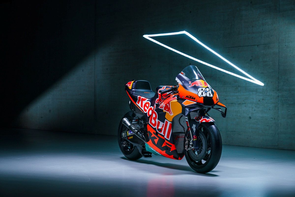 KTM RC16 Factory Red Bull MotoGP 2022 Brad Binder Miguel Oliveira 37