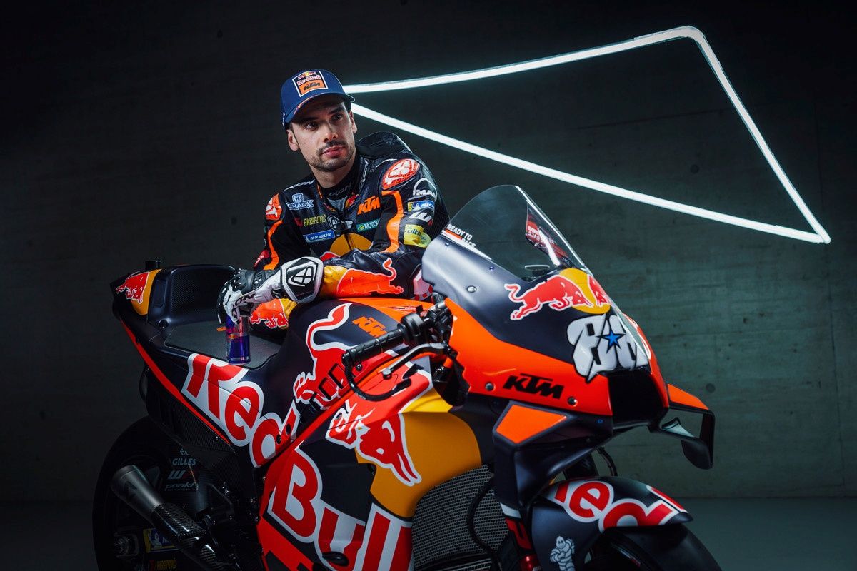 KTM RC16 Factory Red Bull MotoGP 2022 Brad Binder Miguel Oliveira 51