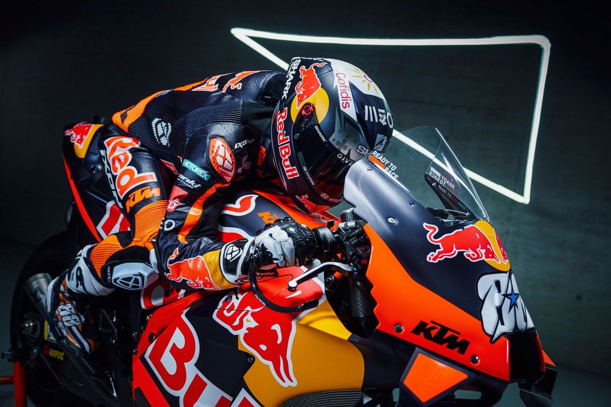 KTM RC16 Factory Red Bull MotoGP 2022 Brad Binder Miguel Oliveira 55