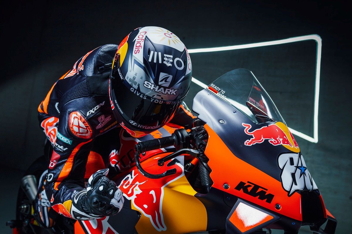 KTM RC16 Factory Red Bull MotoGP 2022 Brad Binder Miguel Oliveira 56