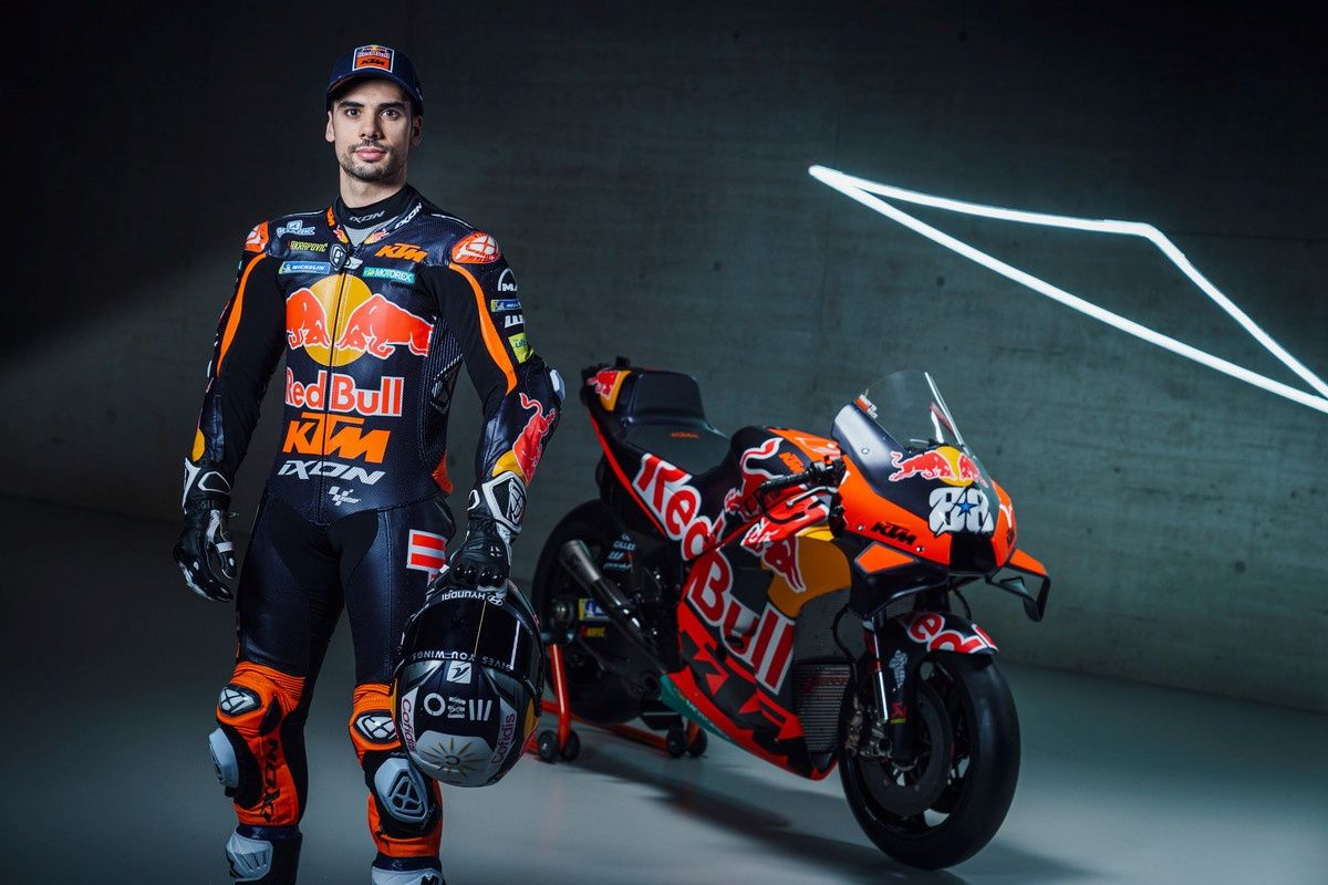 KTM RC16 Factory Red Bull MotoGP 2022 Brad Binder Miguel Oliveira 57