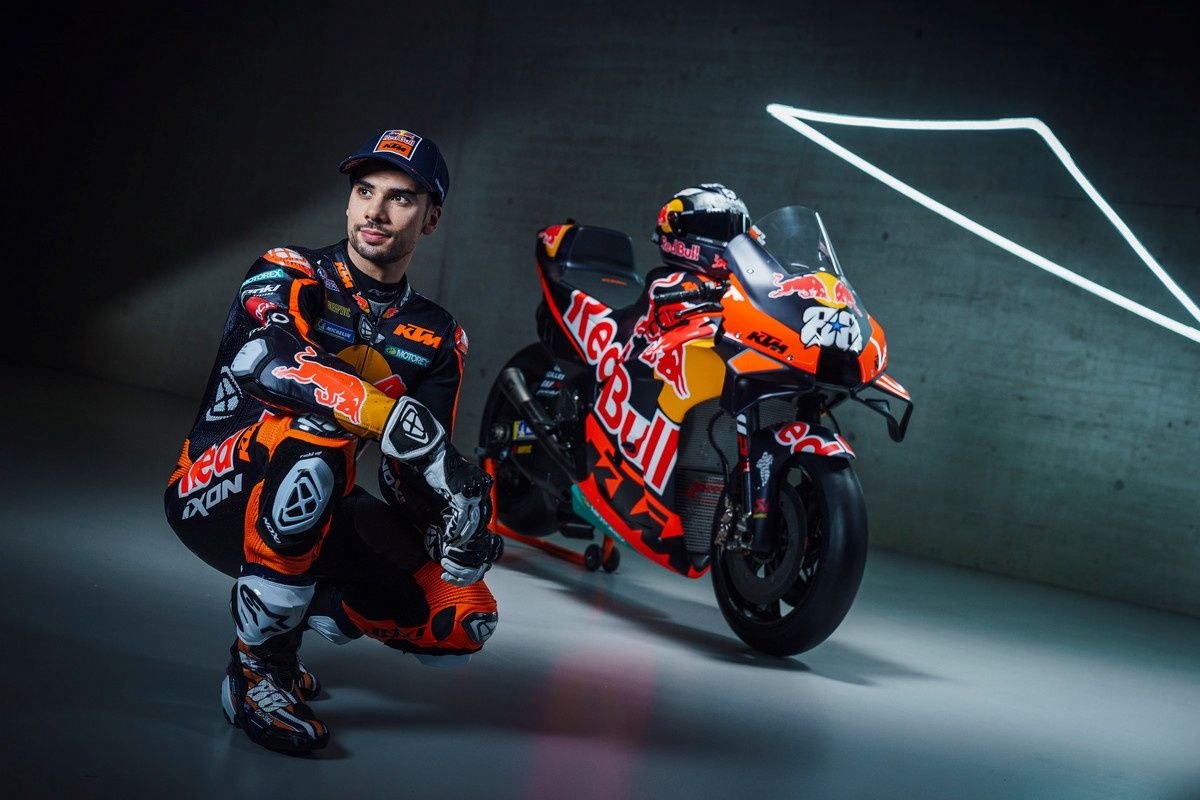 KTM RC16 Factory Red Bull MotoGP 2022 Brad Binder Miguel Oliveira 59
